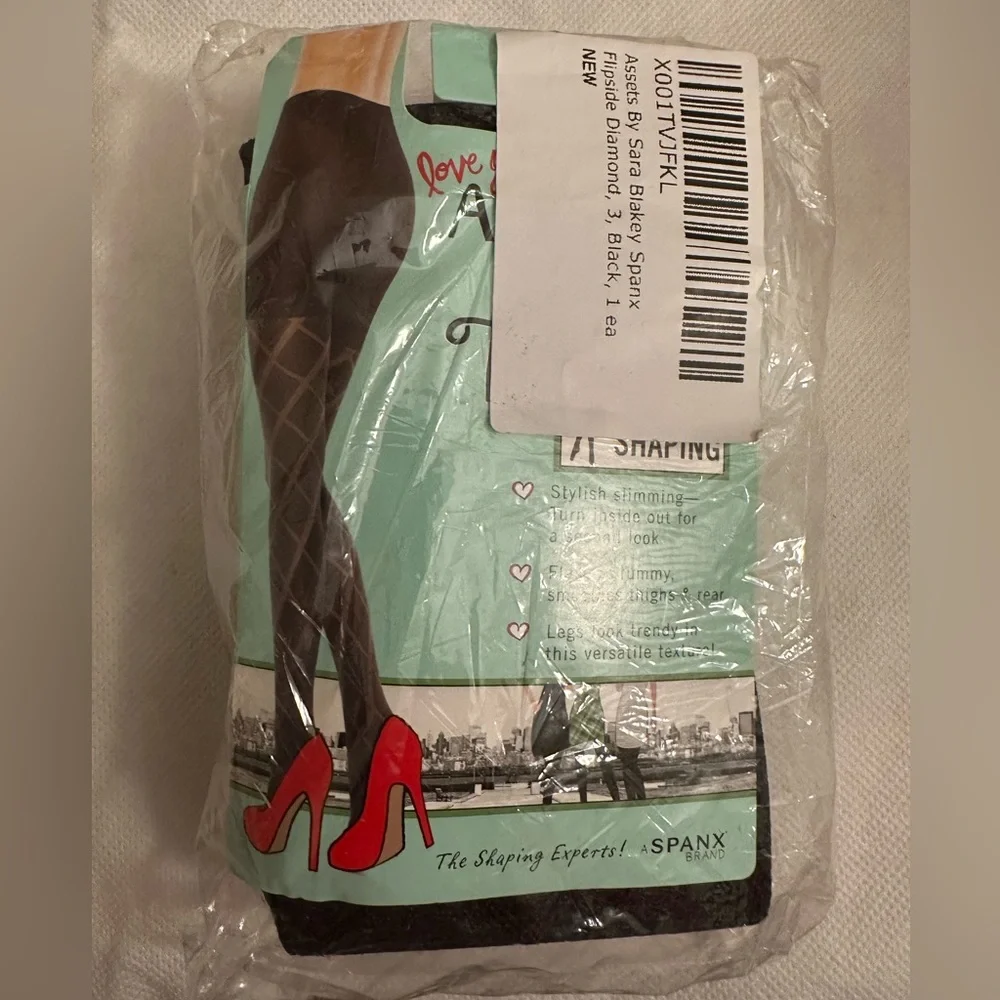NWT Assets by Sara Blakely Women’s Size 3 Black Flipside Diamond Shaping Tights